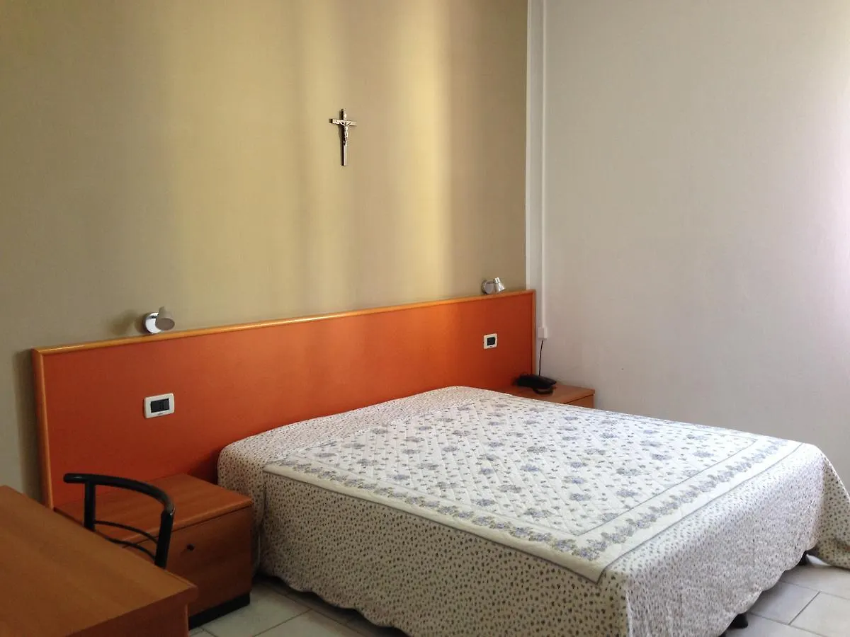 Lo Scoglio Hotel Castelnuovo del Garda Italy